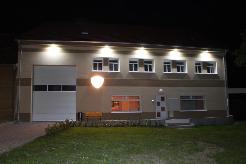 Penzion Piller Chvalín Exteriör bild
